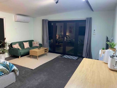 On Track Getaway - Tourism Bookings 2