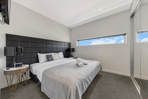 One Bedroom Private Apartment At 88 Archer St Chatswood - Events Australia 1