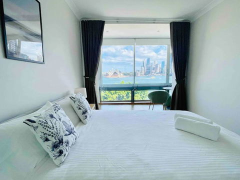 Opera & Harbour Bridge View Penthouse (3 Rooms) - Events Australia 1