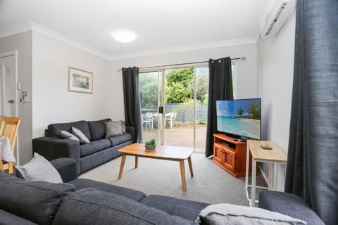 Opposite Bennetts Beach - Events Australia 2