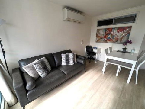 Onsite Parking, Self Check-in - Events Australia 2