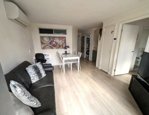 Onsite Parking, Self Check-in - Events Australia 0