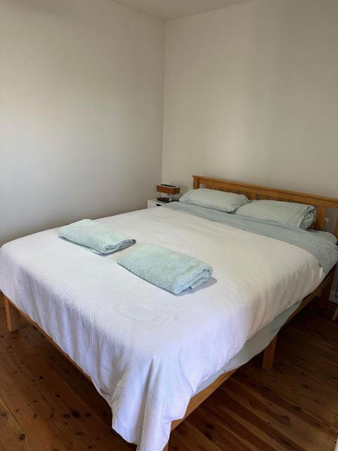 One Bedroom CBD Unit, Walk To Beaches & Cafes - Events Australia 1