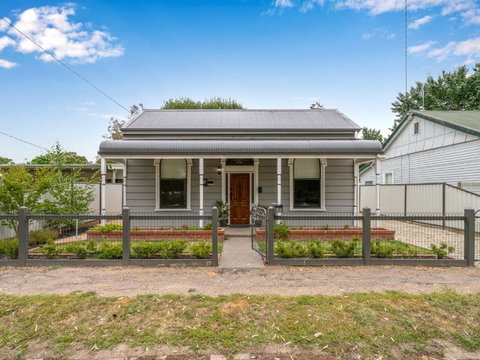 Palm Cottage - Events Australia 0