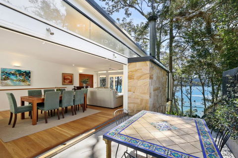 Paradise Villa - Pittwater Views - Tourism Bookings 0