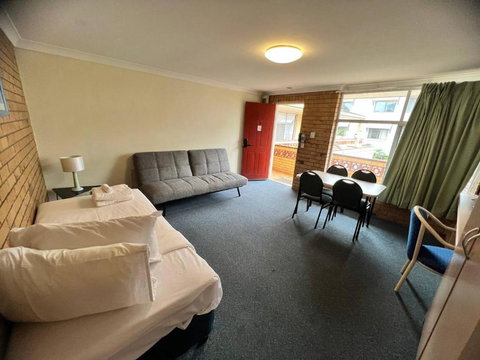 Paramount Motel - Events Australia 1