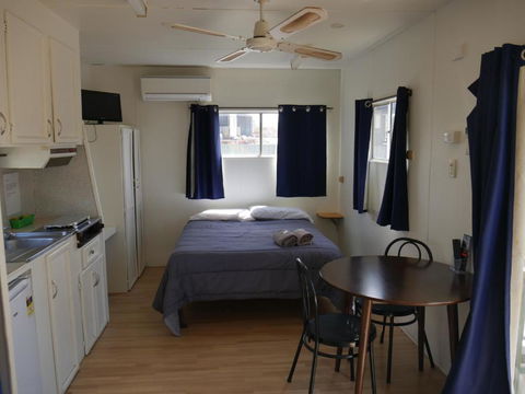 Parkes Country Cabins - Tourism Bookings 0