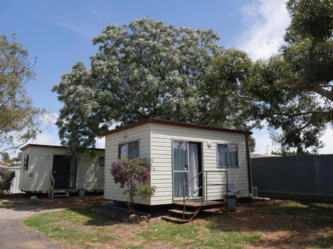 Parkes Country Cabins - Tourism Bookings 3