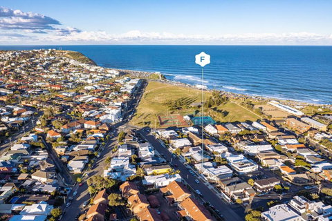 Pattys Cottage - Pet Friendly Home In Merewether - Events Australia 0