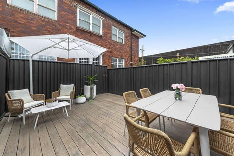 Peaceful 2 Bedroom With Private Backyard And BBQ - Events Australia 0
