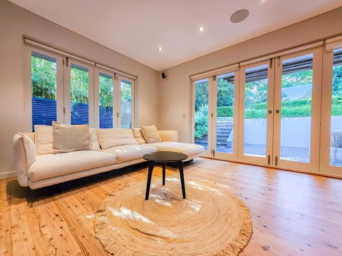 Peaceful 4-Bedroom Family Retreat In Lane Cove - Tourism Bookings 0