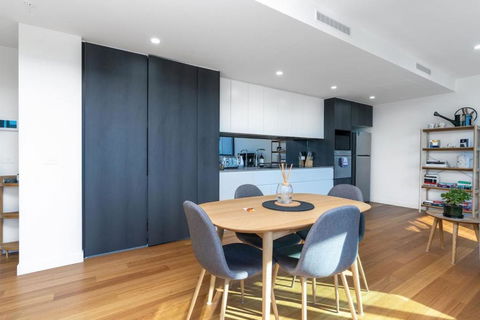 Perfectly Located 1BR BA Apartment - Events Australia 2