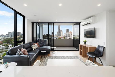 Perfect Haven In Spring Hill 2B1B And Parking - Events Australia 0