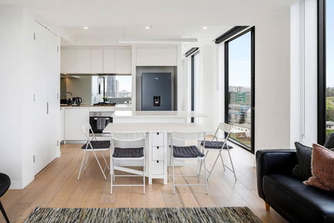 Perfect Haven In Spring Hill 2B1B And Parking - Events Australia 1