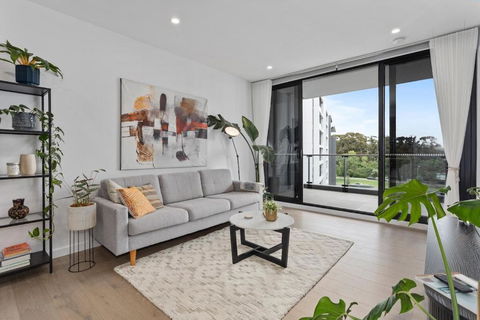 Perfect Location With 5 Star Amenities - Events Australia 0