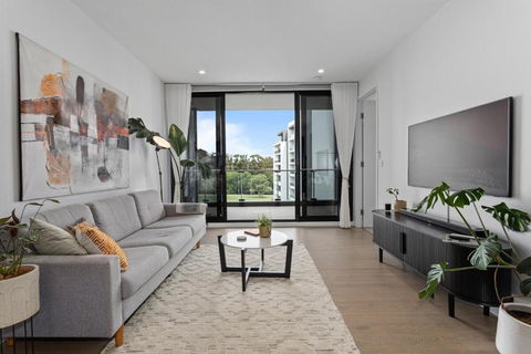 Perfect Location With 5 Star Amenities - Events Australia 1