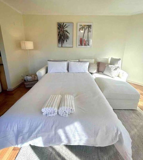 Perfect Manly Retreat, In The Heart Of Manly, Family & Couple Friendly Apartment With CAR SPOT - Tourism Bookings 3