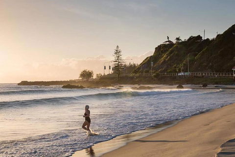 PET FRIENDLY & Super Central Retro Beach Pad! - Events Australia 3