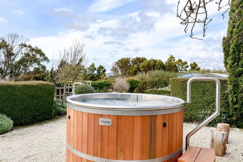 Petite Chateau Waterfront Chateau With Hot Tub - Events Australia 3
