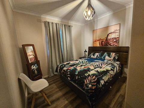 Phoenix House - Tourism Bookings 0