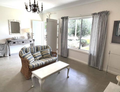 Pine Lodge - Tourism Bookings 1