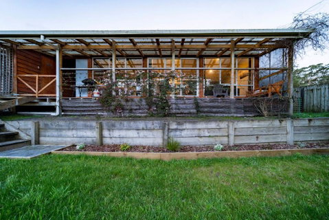 Platypus Waters B&B - Tourism Bookings 2