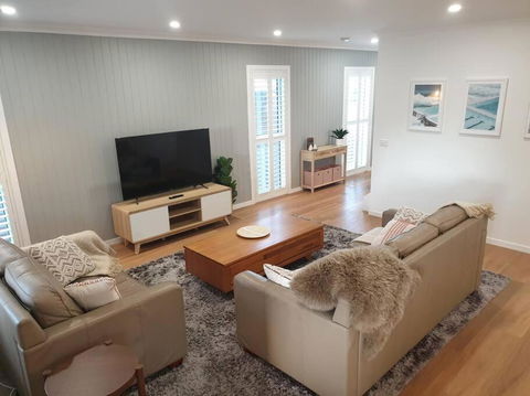 Play@Lakes - Tourism Bookings 0