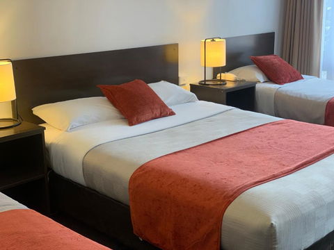 Ploughmans Motor Inn - Events Australia 1