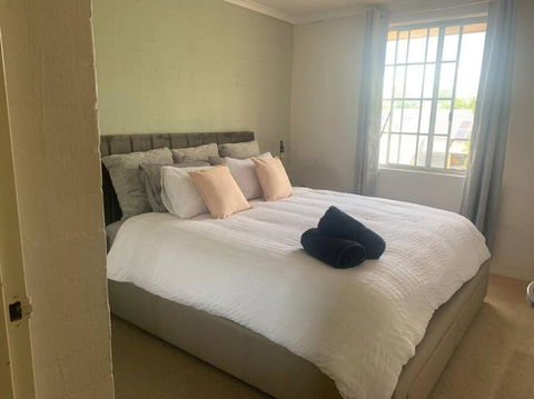 Plush 2 Bedroom Apartment Kingston - Events Australia 1