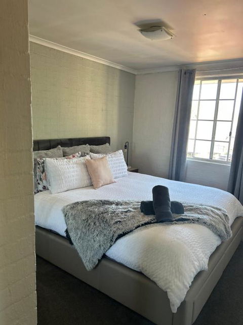 Plush 2 Bedroom Apartment Kingston - Events Australia 0