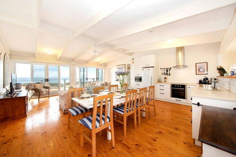 PORT WILLUNGA DREAMING A Beach Front Experience - Events Australia 0