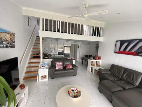 Port Lincoln Marina Waterfront Apartment - Events Australia 0