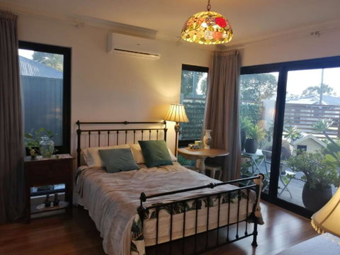 Private & Cosy! Master Bedroom In Perth With Garden View - Tourism Bookings 0