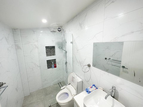 Private, Local Living Studio In Mascot, Airport - Events Australia 1