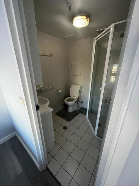 Private Room With Ensuite In The CBD - Tourism Bookings 3