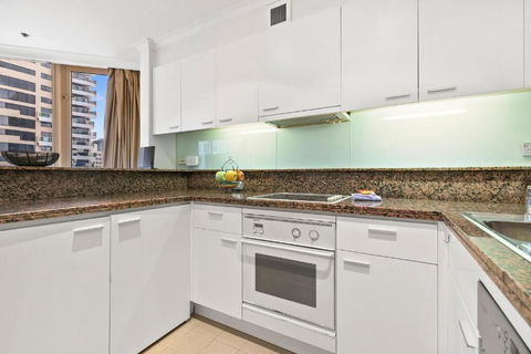 Quay West 2302 Self-Catering - Accommodation Europe 1