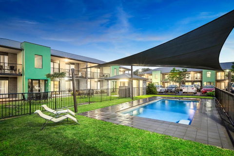 Quest Sale - Accommodation Europe 0
