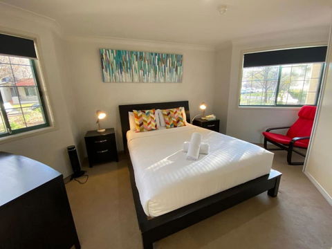 Quiet 2 Bedroom Apt In The Heart Of Old Kingston - Events Australia 2