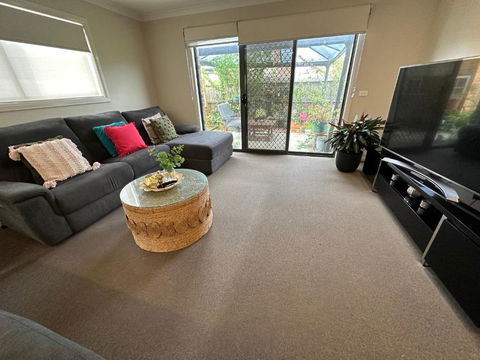 Quiet Comfort For Relaxing Stays - Events Australia 1