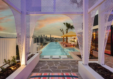 Rambla At South City SQ - Tourism Bookings 0