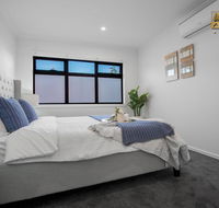 AU.JOY 3 Bed Townhouse Burwood 3 - Events Australia
