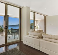 Aura apartment with Spectacular Views - Events Australia