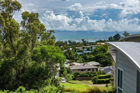 Austinmer - Cannonvale - Events Australia 2