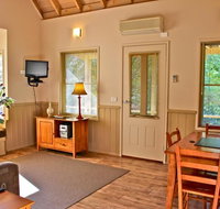 Autumn Leaf Cottage 1 - Accommodation Europe