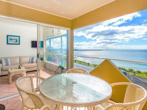 Avalon 1 - Overlooking Beautiful Convent Beach - Tourism Bookings 0