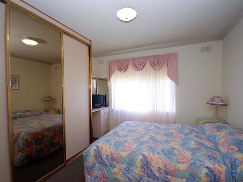 Avilla Court 1 - Tourism Bookings 1