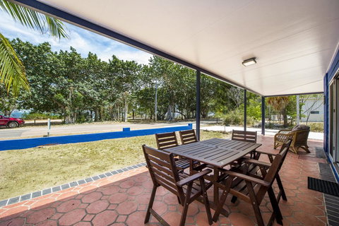 Azure On Geoffrey Bay - Events Australia 2