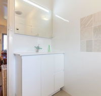 B7 Close to UWA Swan River Cafes and The New Children's Hospital - Accommodation Europe