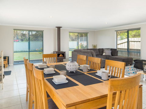 Back Beach Retreat - Events Australia 1