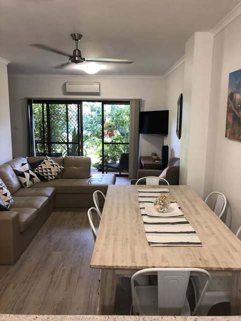 Balcony Apartment Port Douglas - Tourism Bookings 0